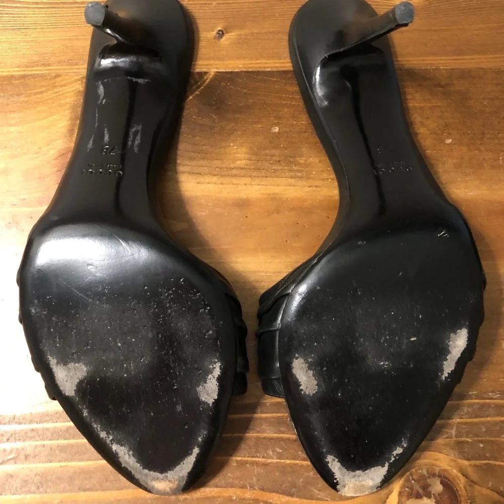 Authentic Gucci Heels - Picture 4 of 8